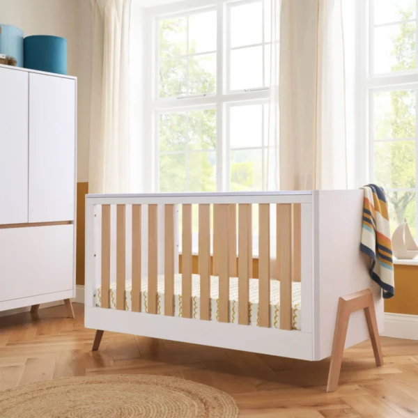 tutti bambini fuori cot bed whitelight oak